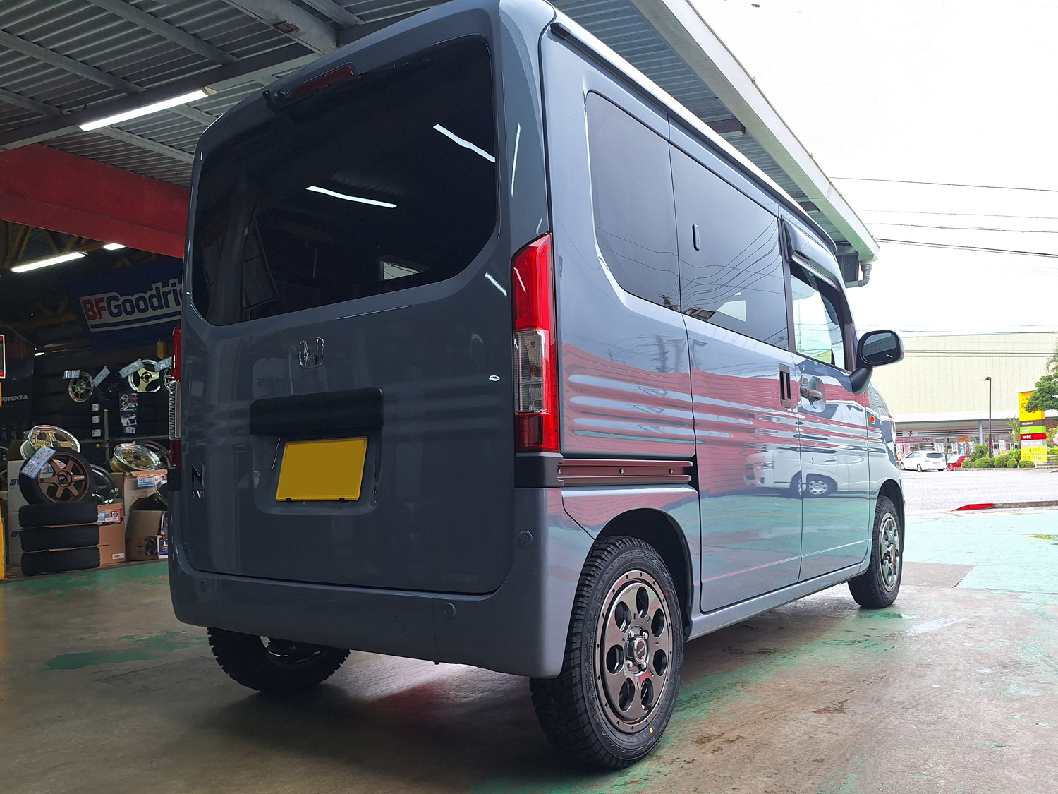 ホンダ N-VAN MUD AGENT 14×4.5 YOKOHAMA GEOLANDAR X-AT 155/65R14