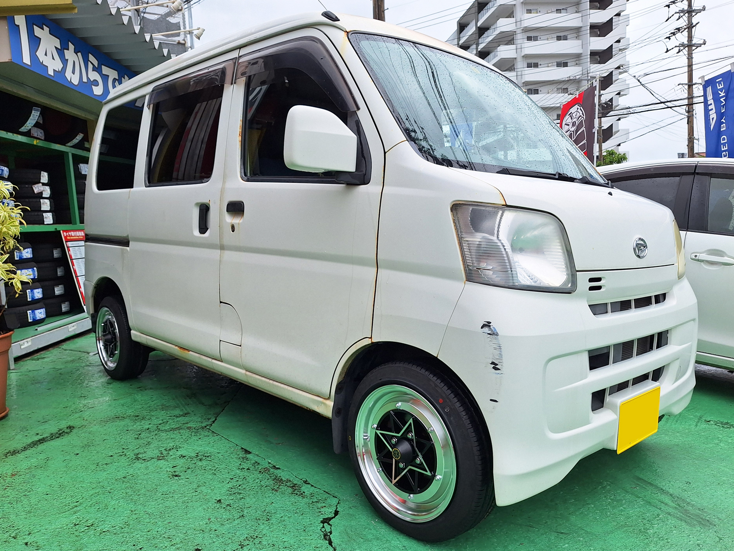 ダイハツ ハイゼットカーゴ STARSHARK 14×6J NANKANG 155/55R14