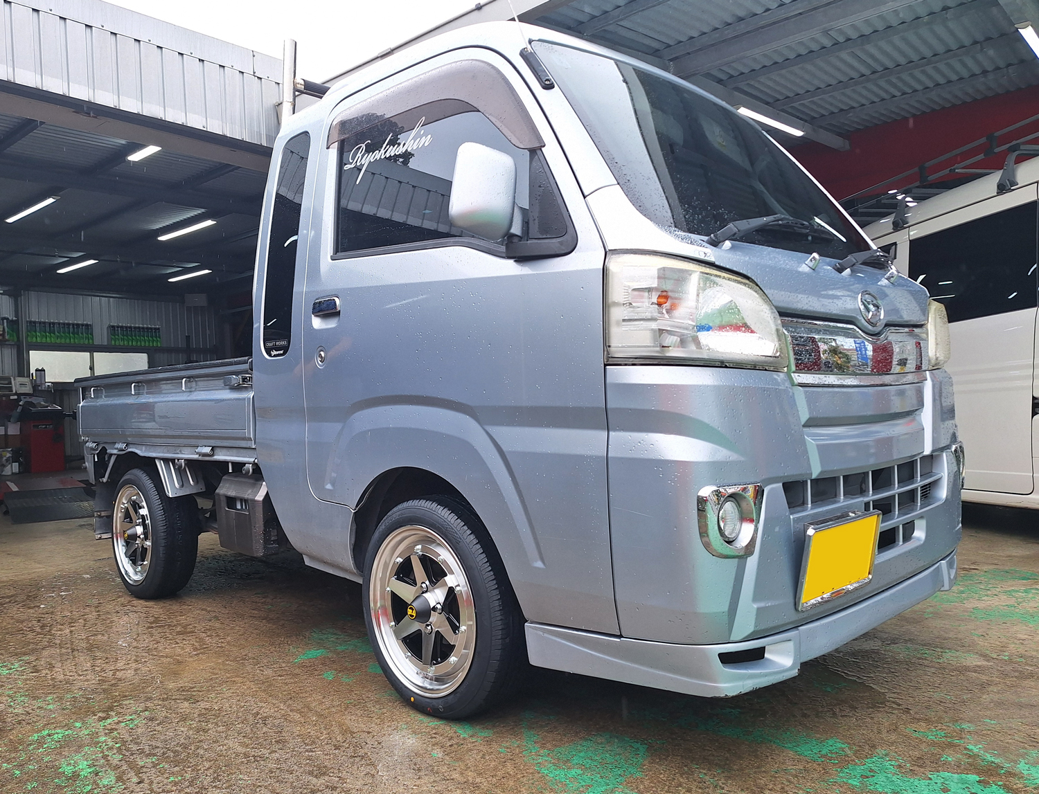 ダイハツ ハイゼットジャンボ LONGCHAMP XR4 15×6J ZEETEX 165/50R15