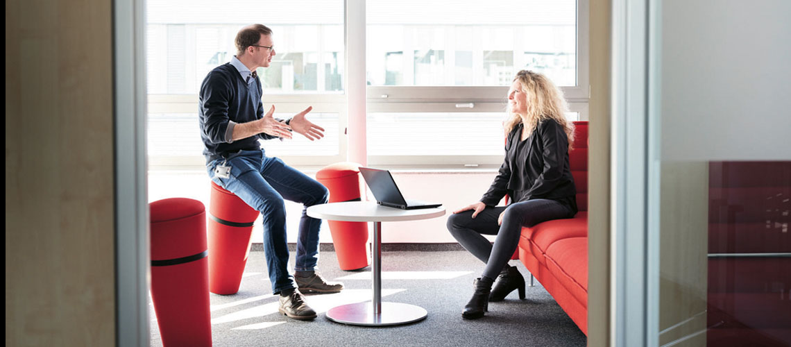 202 range Stand-up | Products - 製品 | Wilkhahn Japan