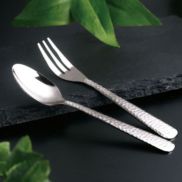 燕匠一 槌目スプーン&フォークセット｜名入れして記念品は景品卸センター