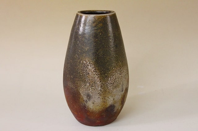 オリジナル備前焼】備前焼の花瓶の力！お花が長持ちする？ | 備前焼 陶吉