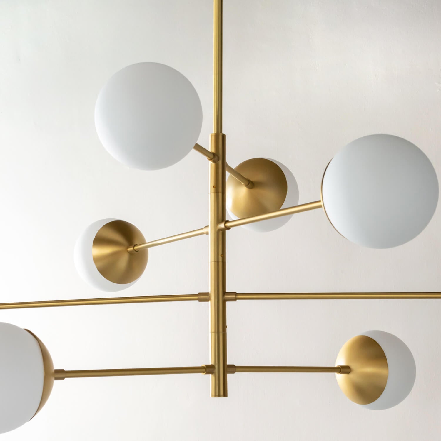 真鍮製の放射状のアームがエレガントなペンダントライト - Pm-02 (8灯