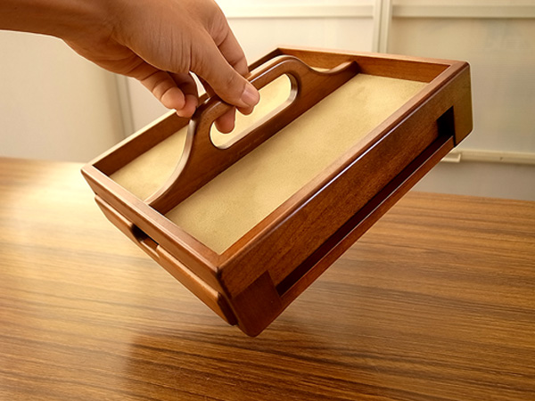 ハンドルケース [部屋から部屋へ持ち運び,引き出しが抜けない