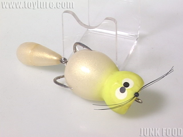 JUNK FOOD item: J-50099 アライくん フロッグポッパー