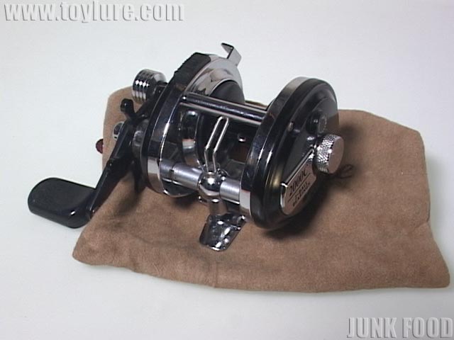 JUNK FOOD item: R-8517 ミリオネア2000C