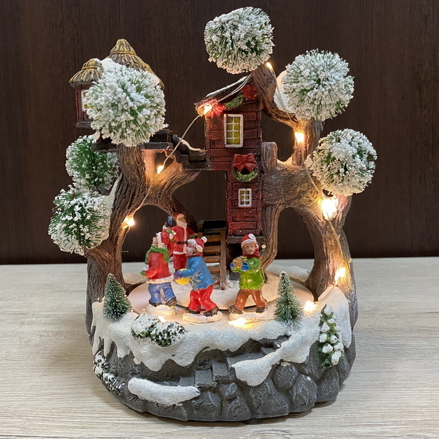 Новогодняя композиция Домик на дереве с Сантой 23 см, с подсветкой