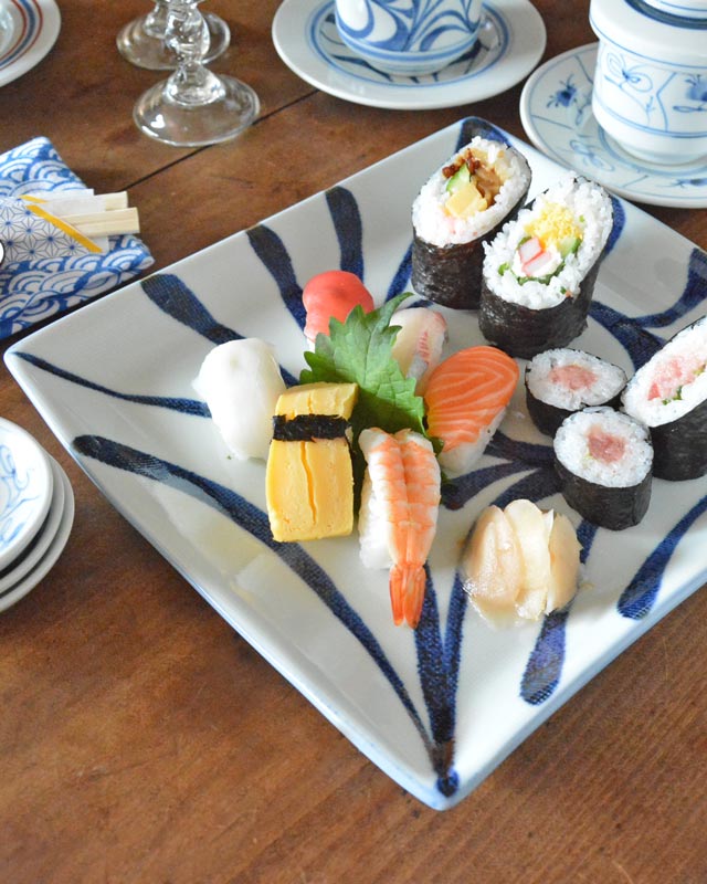 砥部焼の和食器 梅山窯の角皿 【砥部工房 からくさ】