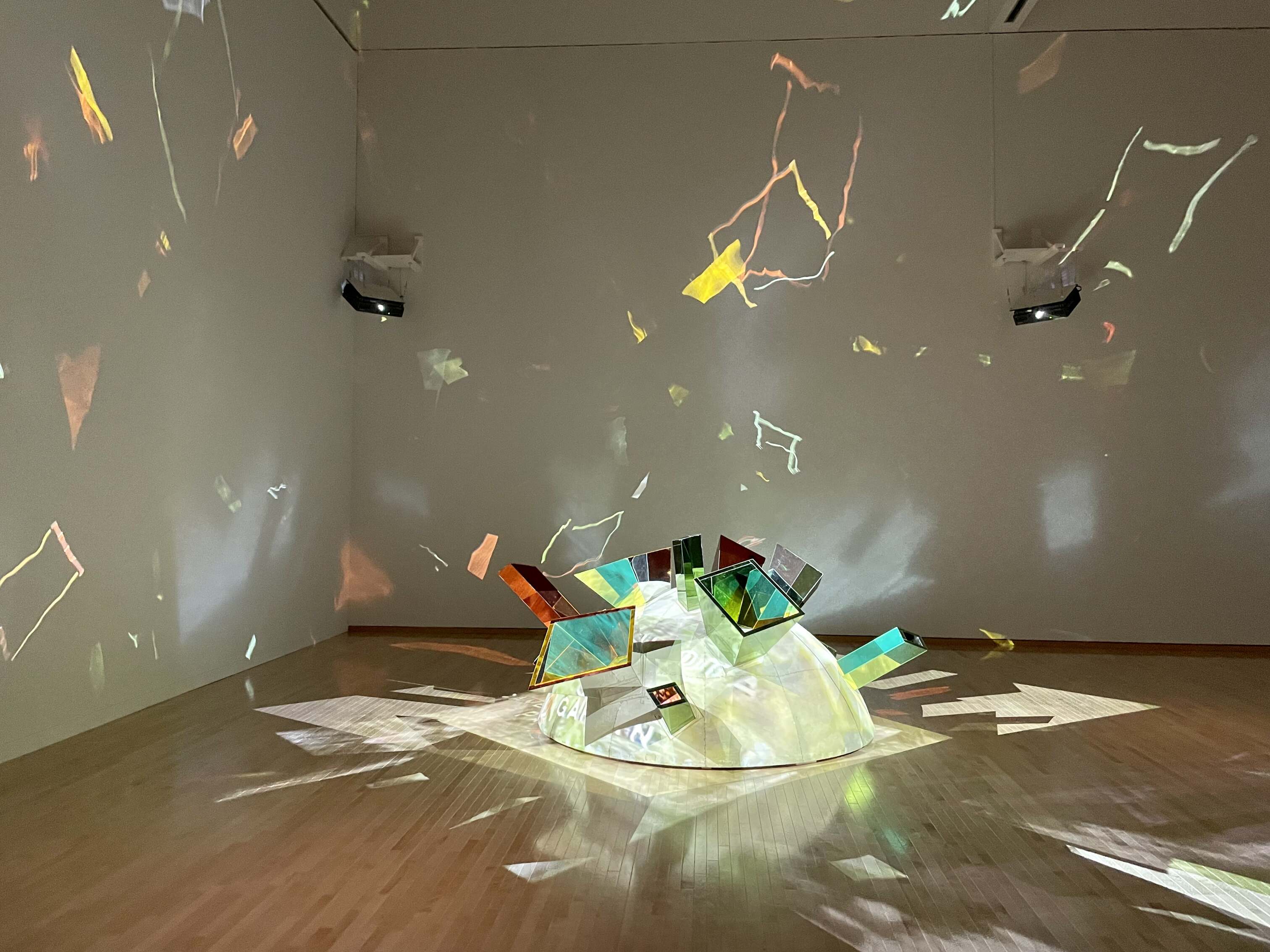 Fabrio Plessi:Opus Video Sculpture/ビデオ彫刻 Fabrio Plessi:Opus