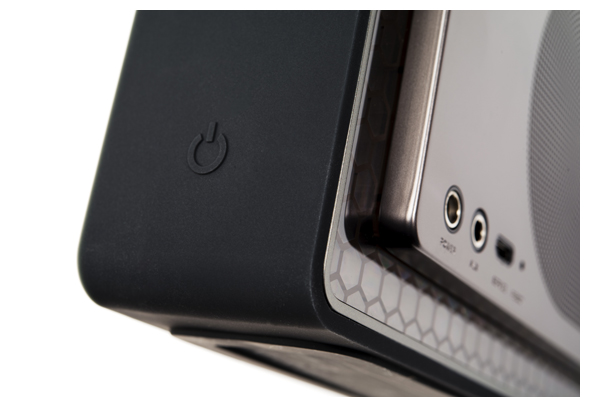 Bowers and Wilkins T7 Portable Speaker