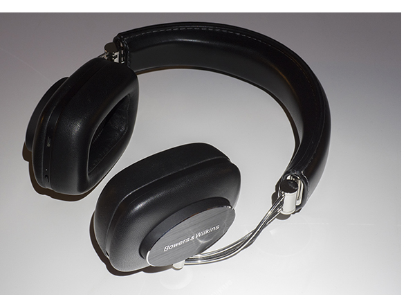 The Bowers & Wilkins P7 Wireless Headphones