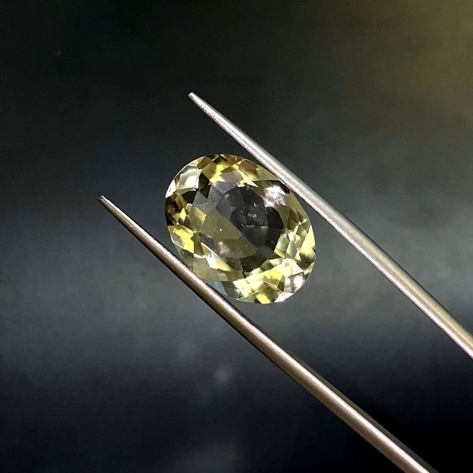 リビアングラス(宝石名インパクトガラス(衝撃溶融ガラス))発見地