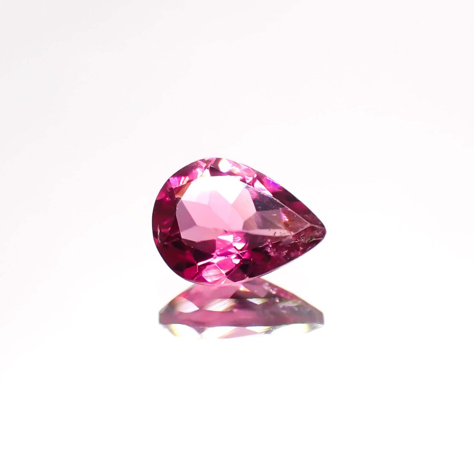 ピンクトルマリン(宝石名ピンク・トルマリン)ブラジル産 識別済 0.99ct