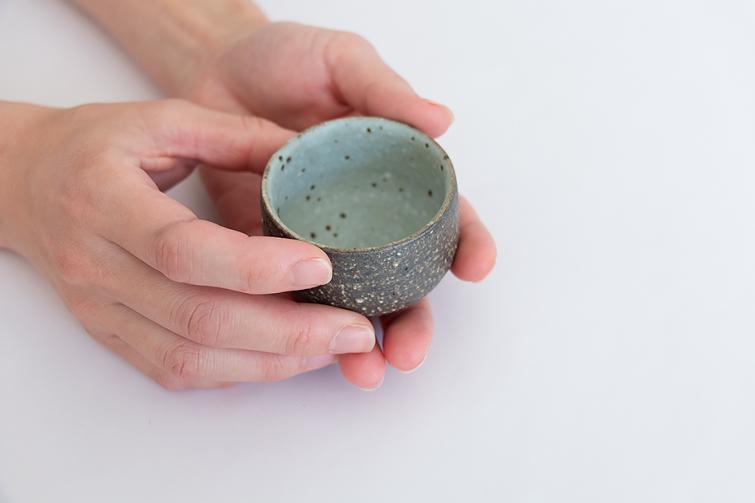 筒小屋 ONLINE STORE Toshoo | 陶器のネットショップ / お猪口 雲母