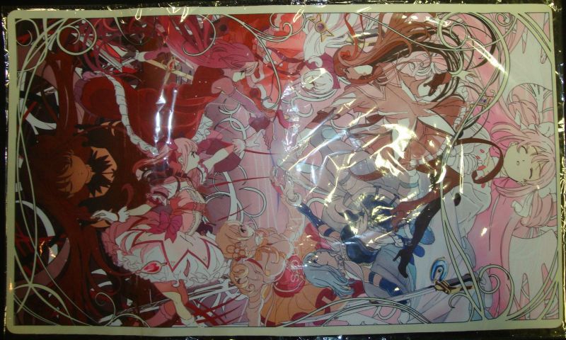 天秤を揺らす女 プレイマット 魔法少女まどか☆マギカ - TCGショップ NOAH