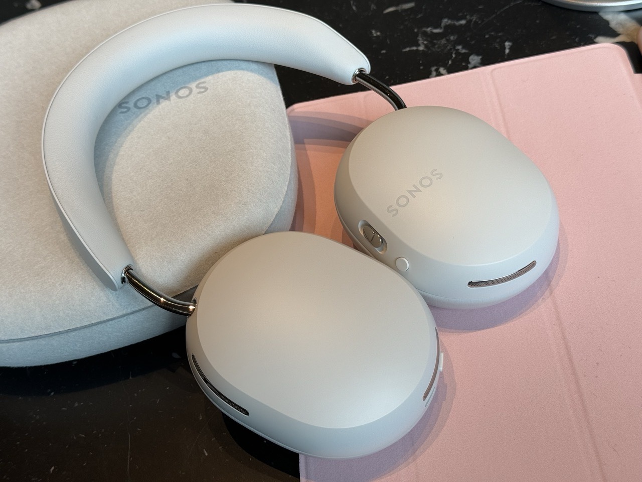 ソノス初ヘッドホンSonos Ace実機音質レビュー。最高クラスの