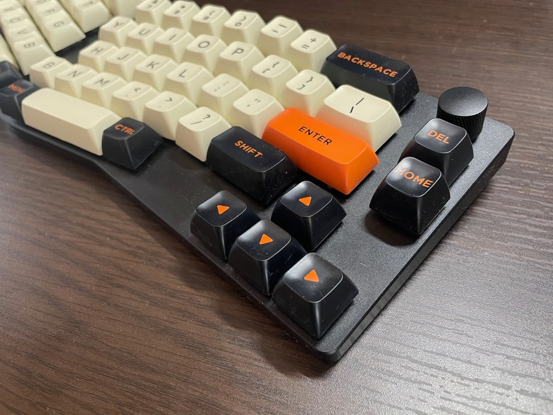 左右分割キーボードKeychron K11 Proから「オリジナル」を作る（小寺