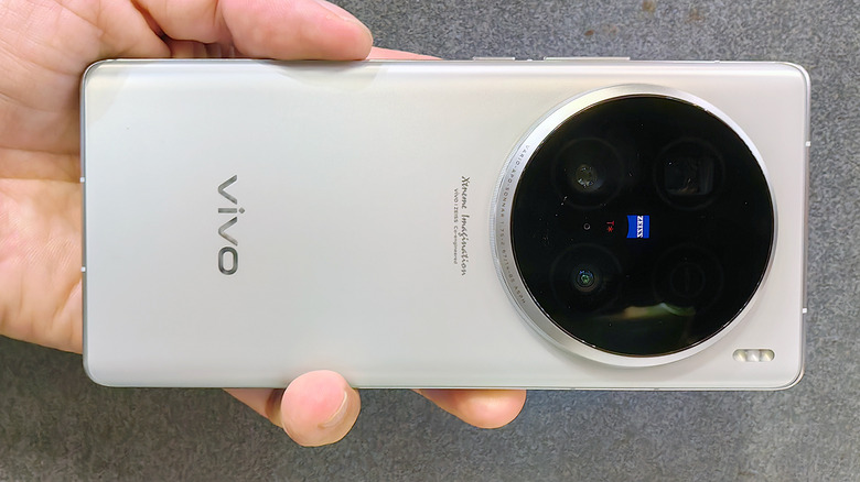 100倍望遠も普通に使えるvivoカメラスマホ登場 - 2024年振り返り5月編