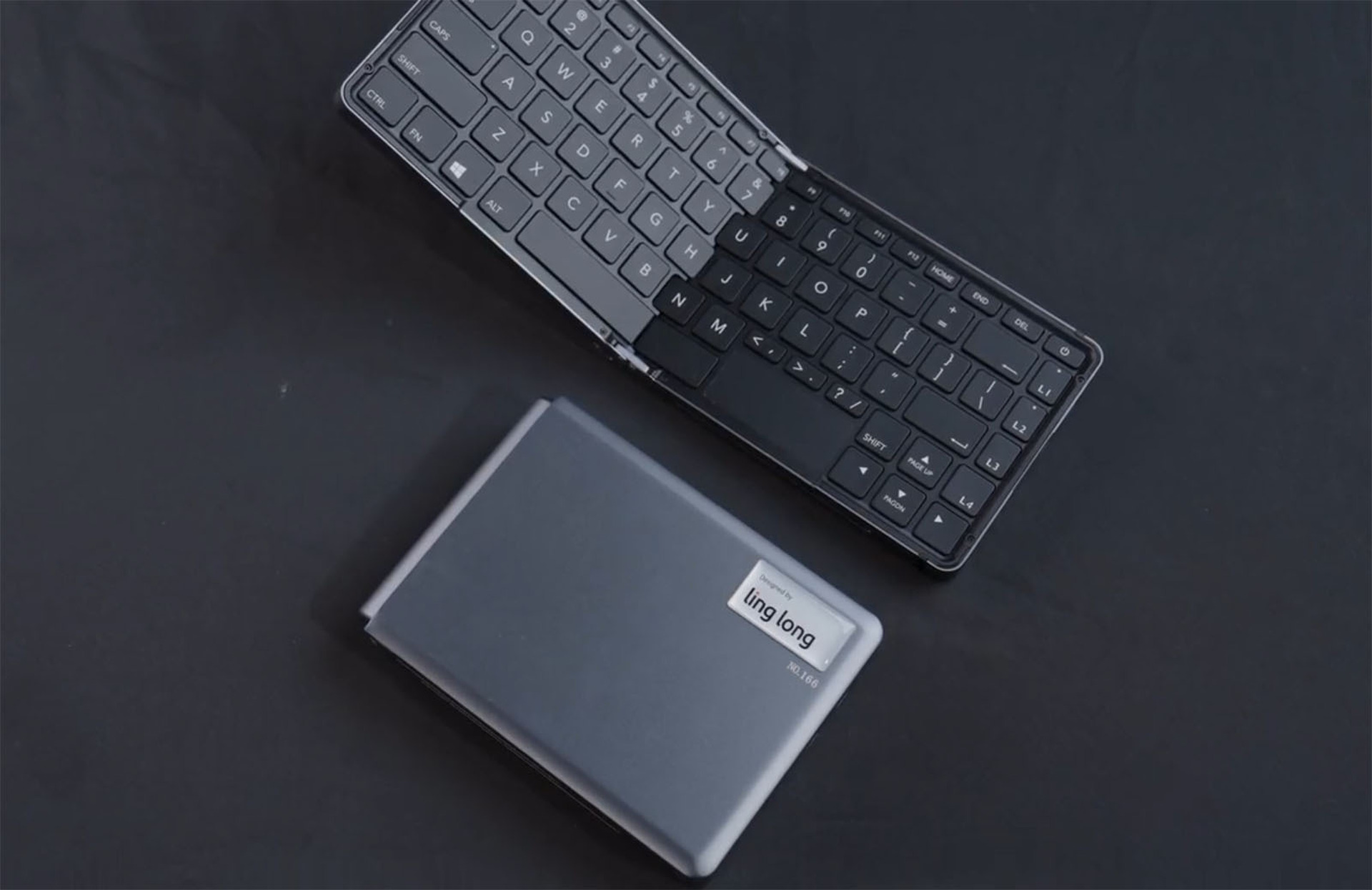 折りたたみキーボード一体型ミニPC「Lunar 2-in-1」がクラファン開始