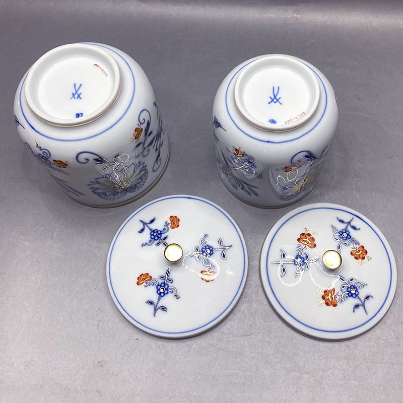 マイセン（Meissen） ブルーオニオン レッド＆ゴールド 夫婦蓋付湯呑