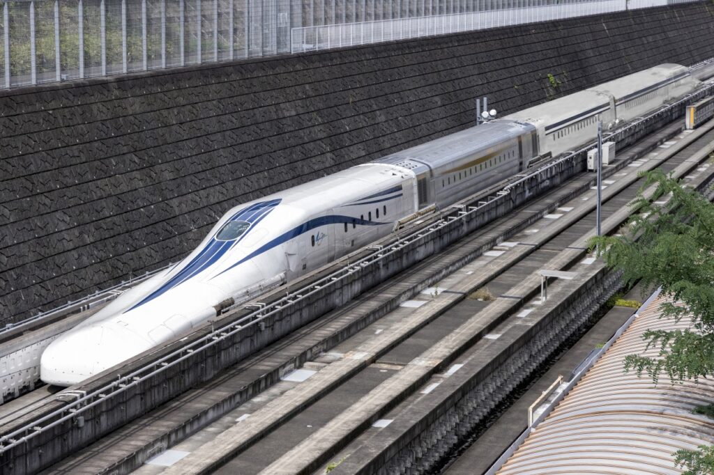 リニア中央新幹線 新型中間車に天龍製腰掛を搭載 | 天龍工業株式会社