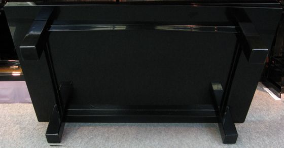 座卓・飛花沈金は、子孫繁栄の願いを込めた吉祥文様を沈金で魅せる座敷