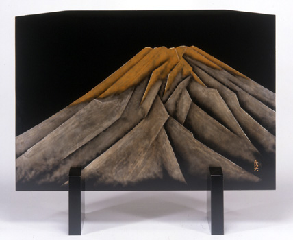 衝立 富士山蒔絵 | 輪島塗の塗師屋 輪島漆器大雅堂（公式サイト）