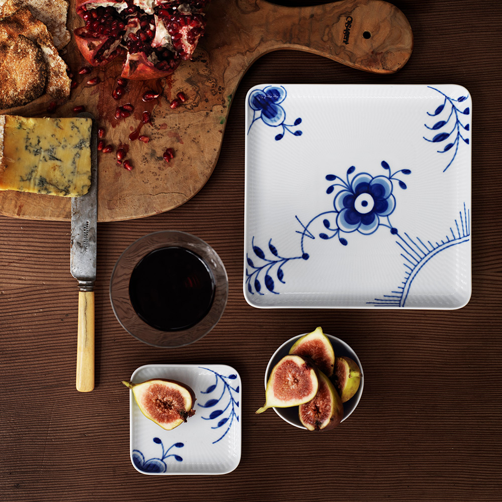 ブルーフルーテッドメガ スクエアディッシュセット | 商品詳細