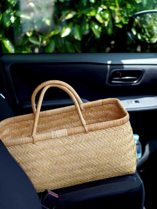 経年変化を楽しむスズ竹市場籠の魅力 - 竹虎四代目がゆく！