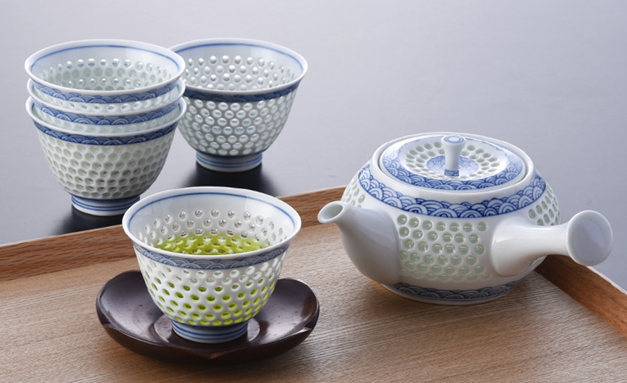 水晶彫の丹心窯】伝統の技術が詰まった水晶青海波シリーズ