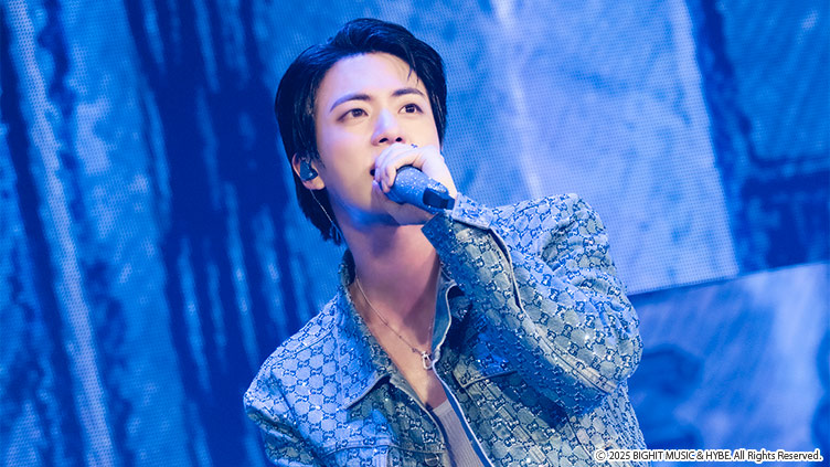BTS JINの公式グッズ詰め合わせセットを20名様にプレゼント