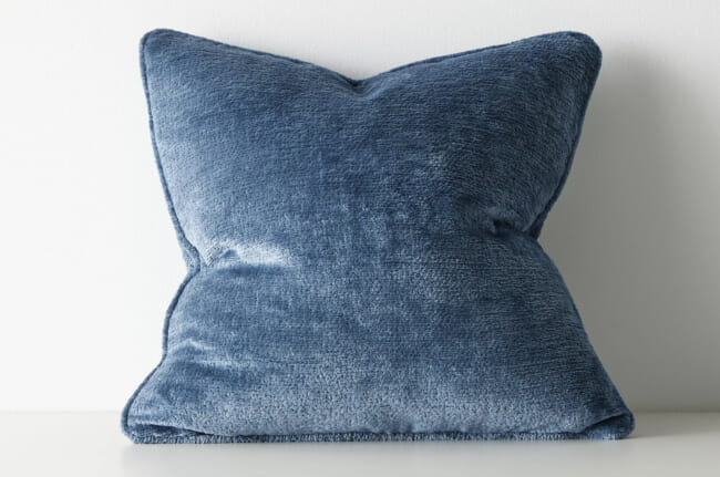 ブランドジュリエオリジナルクッション ブルー クッション – – Blanc