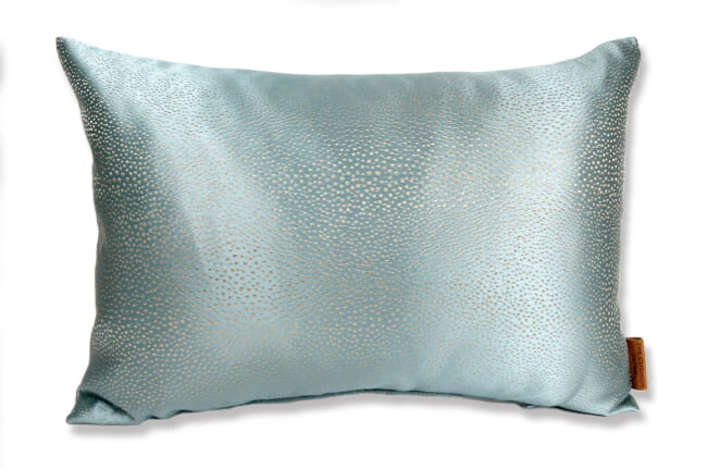 Armani/Casa（アルマーニ / カーザ）– ザ クッション！ ジャパン