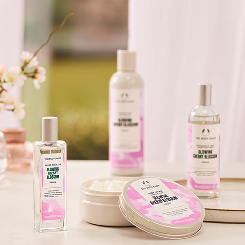 グロウイング チェリーブロッサム ボディクリーム｜ THE BODY SHOP（ザ