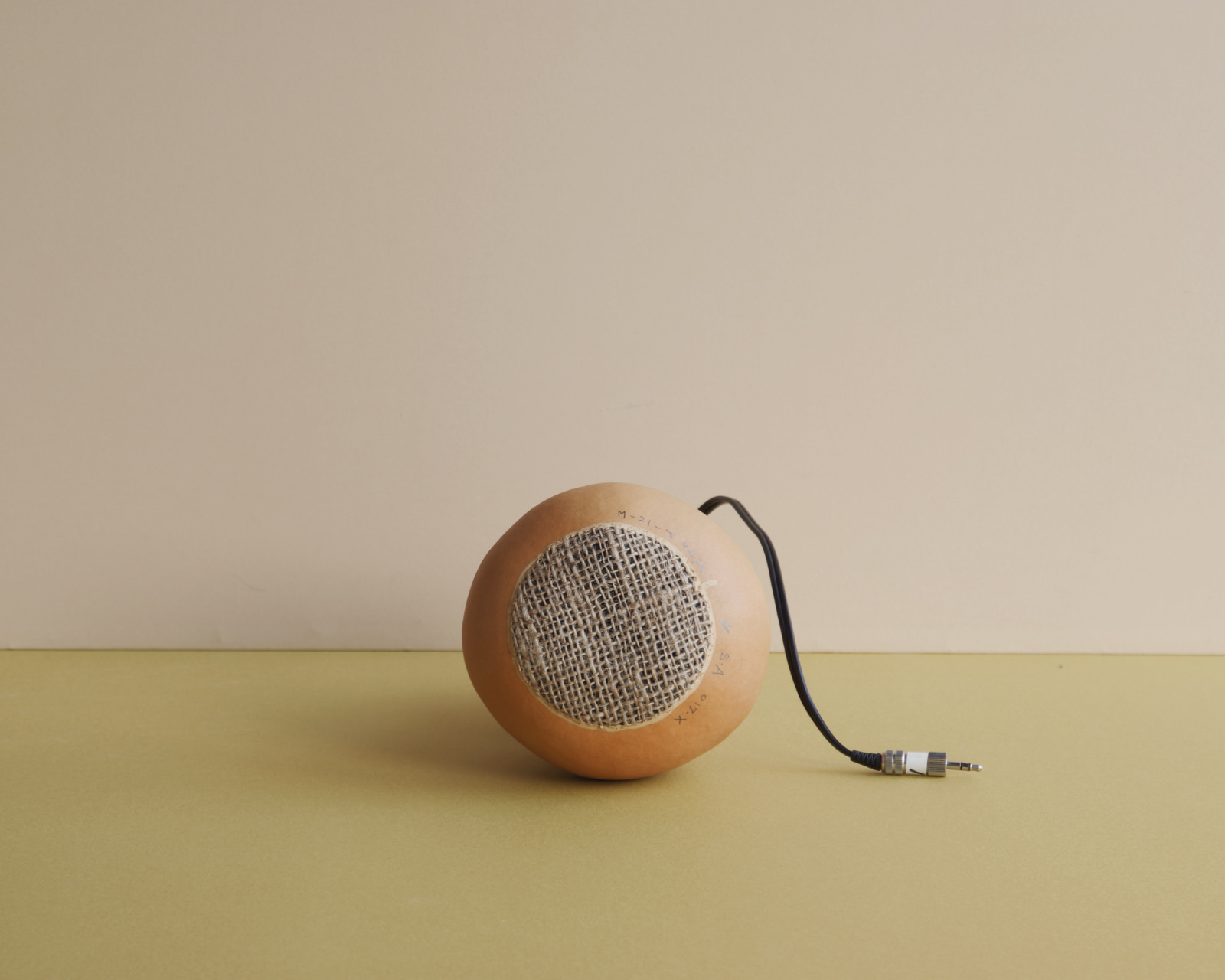 ひょうたんスピーカー / 秋元しゅうせい – 新得町のカフェ | THE YARD