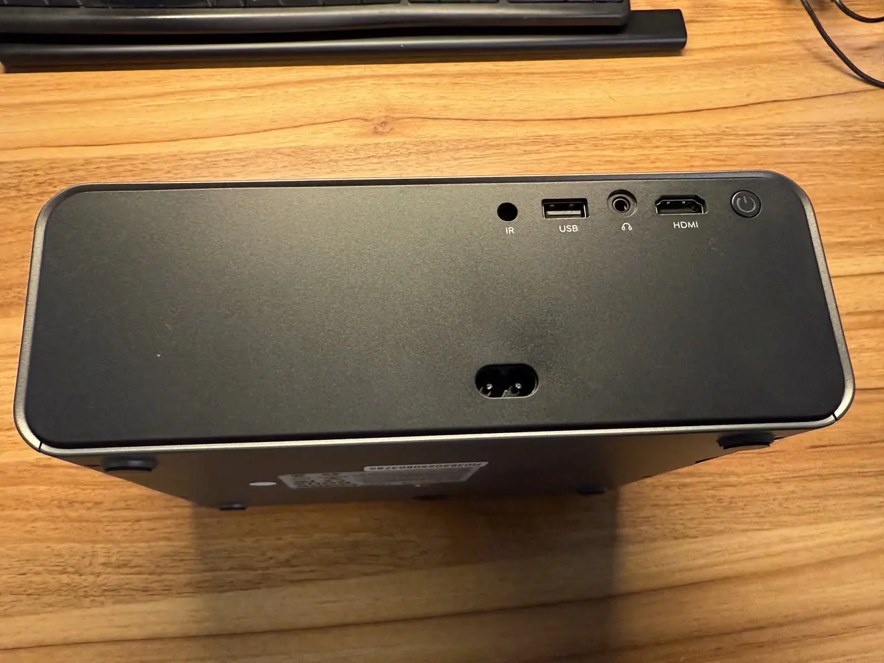 iWiMiUS P65 実機レビュー！Netflix公式対応＆1000ANSIのスマート