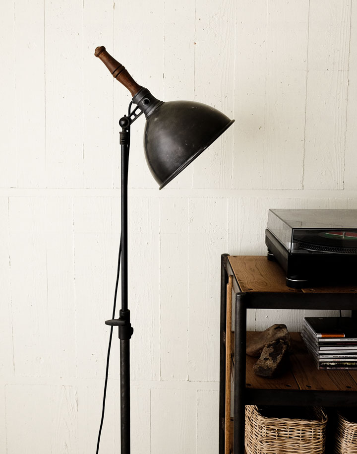 LIGHTING – TRUCK FURNITURE