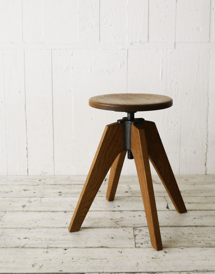 BD STOOL | TRUCK FURNITURE