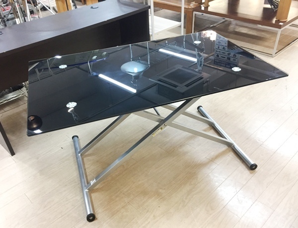 ニトリ 昇降ガラステーブルが入荷！｜2019年12月03日｜リサイクル