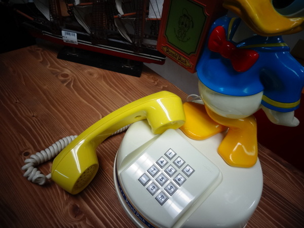 郡山うねめ通り店】ディズニー ドナルド・ダック レトロ電話機入荷しま
