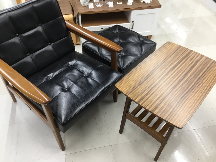 カリモク60／karimoku】のKチェア（オットマンセット）とサイド