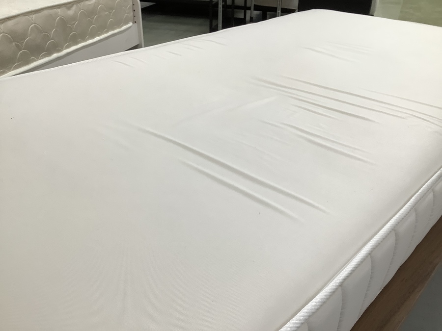 無印良品 ベッドフレーム・シングル・ウォールナット材・すのこ仕様が