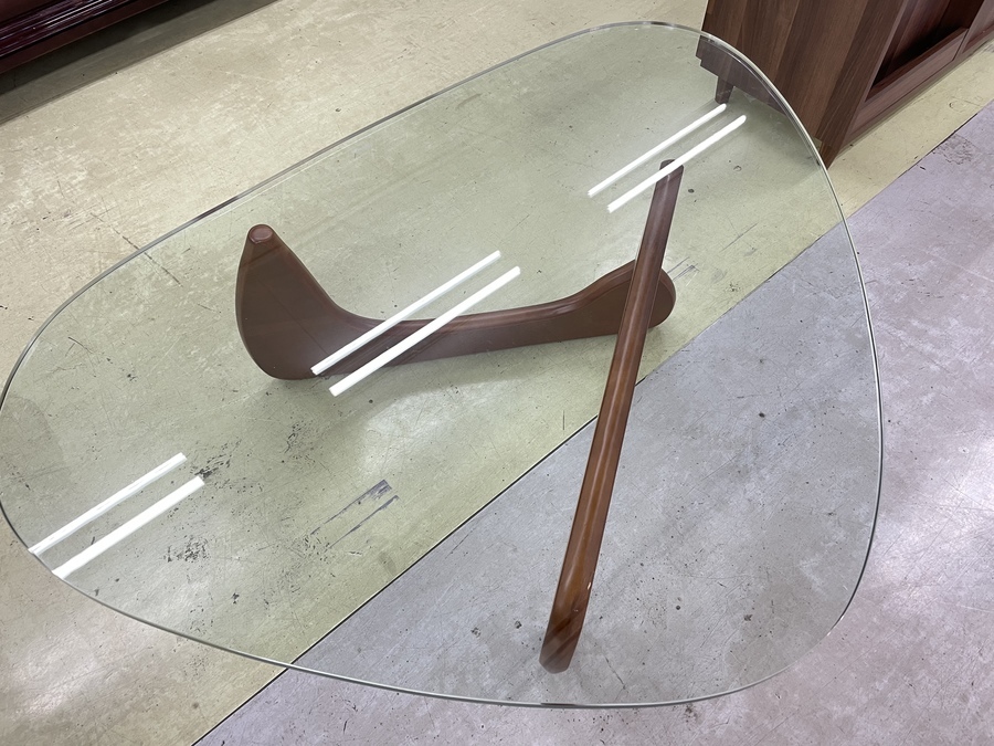 イサム・ノグチの名作「コーヒーテーブル」リプロダクト品が買取入荷