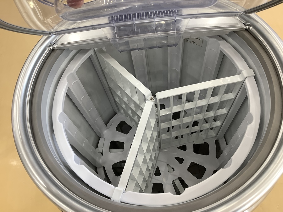 レッドブル好きにはたまらない！レッドブル缶型冷蔵庫が入荷！！｜2022