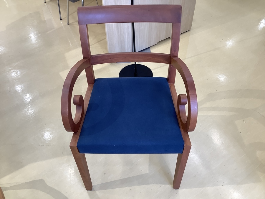 poradaのお洒落なガルボチェアが入荷しました！｜2022年05月04日