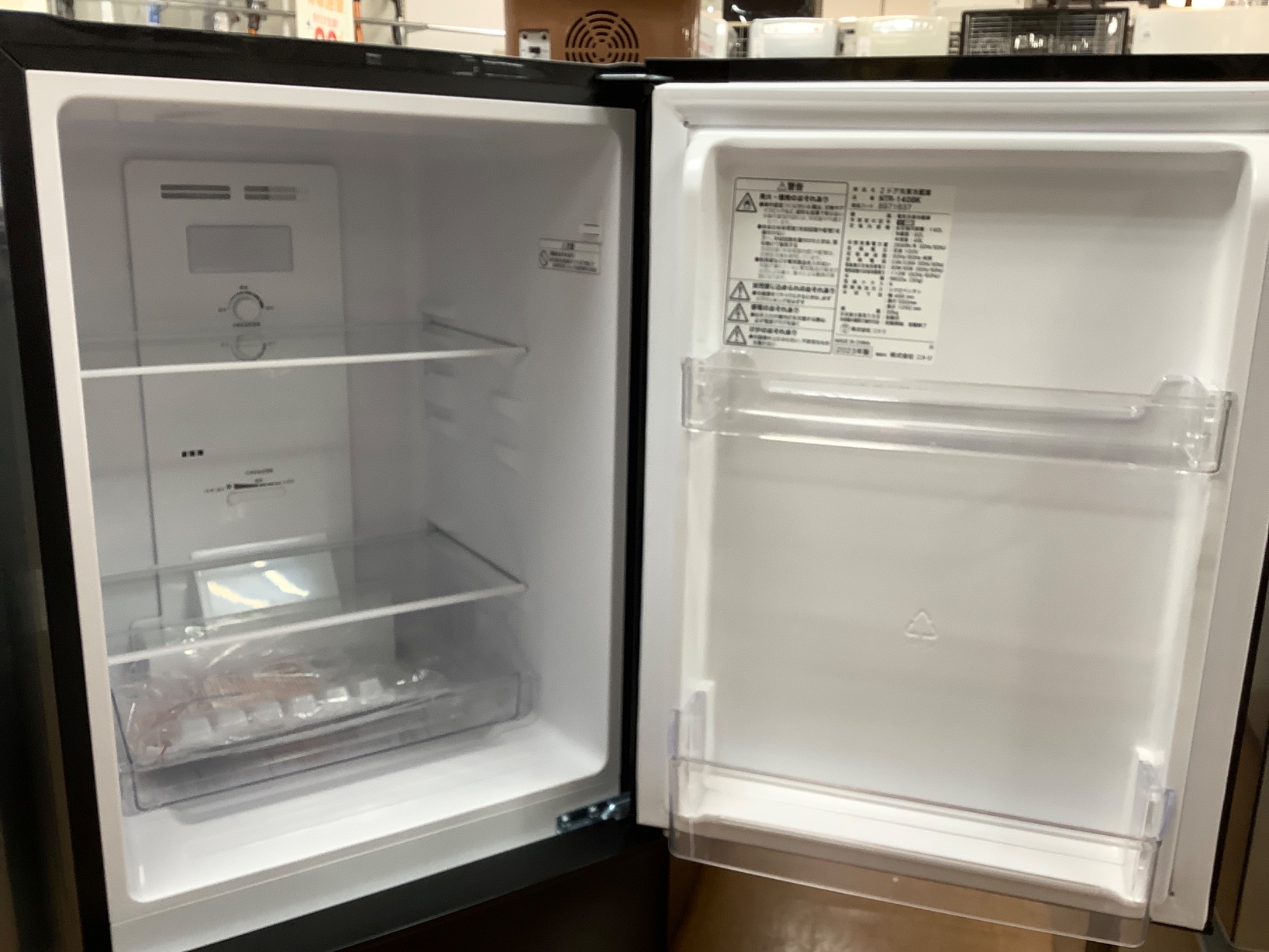 シックなデザイン！】NITORI(ニトリ)より2ドア冷蔵庫 NTR-140BKが入荷