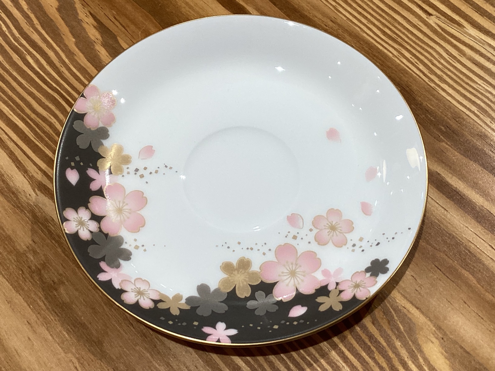 中古品でも未使用品でも大歓迎！！】本日は当店自慢の食器売り場から