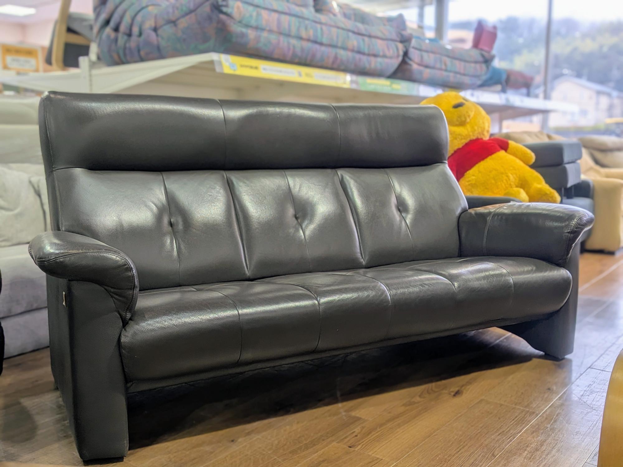 浜本工芸 3人掛けソファー が買取入荷いたしました！｜2026年03月03日