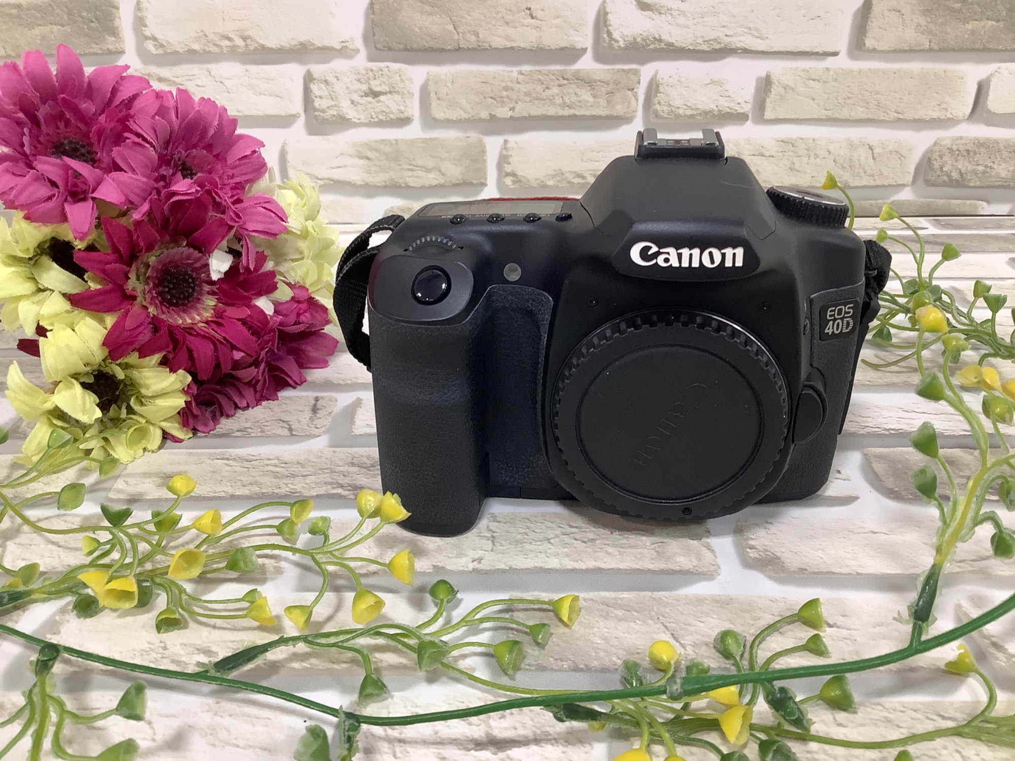 スマホで購入】】CANON(キャノン)デジタル一眼レフカメラ EOS40Dが入荷