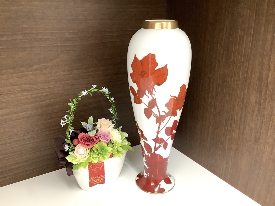 大倉陶園の花瓶のご紹介！【名古屋鳴海店】｜2021年08月12日